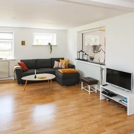 Stunning In Sams With 3 Bedrooms Holiday home